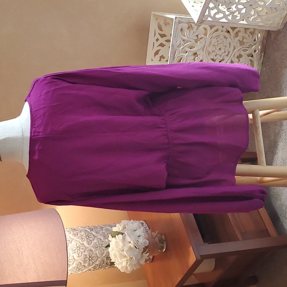 Nice magenta empire waist blouse. - Picture 4 of 7